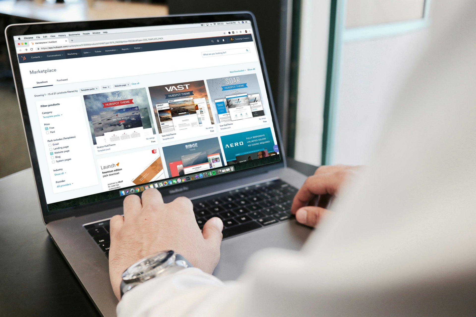 laptops for graphic artists